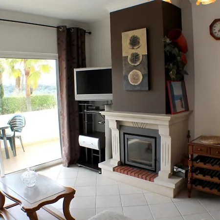 2 Bedrooms With Shared Pool Enclosed Garden And Wifi At 5 Km Away From The Apartmán