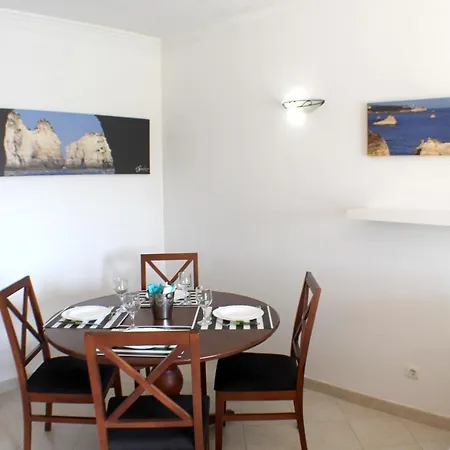 2 Bedrooms With Shared Pool Enclosed Garden And Wifi At 5 Km Away From The Apartmán *