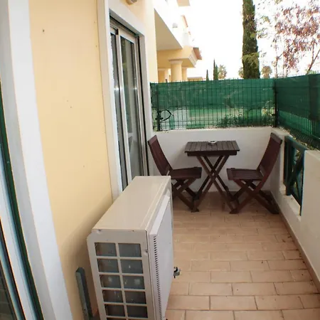 Apartmán 2 Bedrooms With Shared Pool Enclosed Garden And Wifi At 5 Km Away From The