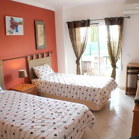 Apartmán 2 Bedrooms With Shared Pool Enclosed Garden And Wifi At 5 Km Away From The