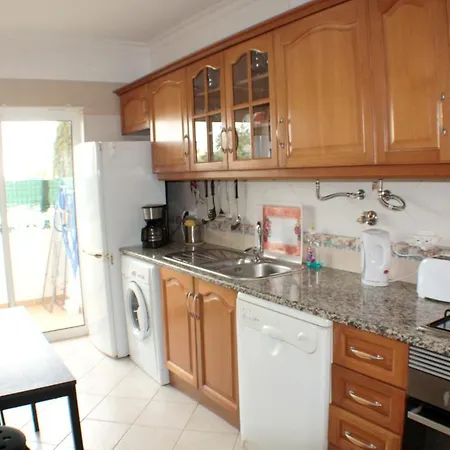 Apartmán 2 Bedrooms With Shared Pool Enclosed Garden And Wifi At 5 Km Away From The *