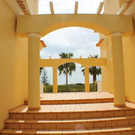 Apartmán 2 Bedrooms With Shared Pool Enclosed Garden And Wifi At 5 Km Away From The Albufeira